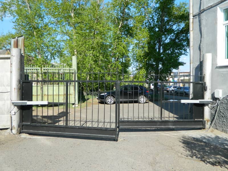 Уличные ворота DoorHan в Костроме с установкой